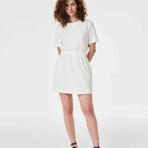 Air essentials T shirt dress